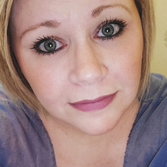 Stephanie ~ YOUR SELLER/BUYER !! - Picture 10 of 11